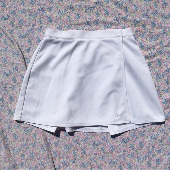 VINTAGE ADIDAS WRAP SKIRT - Picture 2 of 3